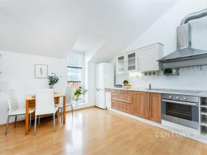 Pronájem bytu 2+kk, Praha, Bohdanečská, 47 m2