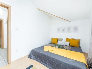Pronájem bytu 2+kk, Praha, Bohdanečská, 47 m2