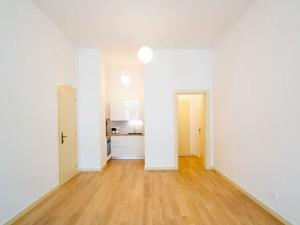 Pronájem kanceláře, Praha - Nové Město, U půjčovny, 46 m2