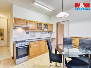 Prodej bytu 3+1, Karlovy Vary, U Koupaliště, 70 m2