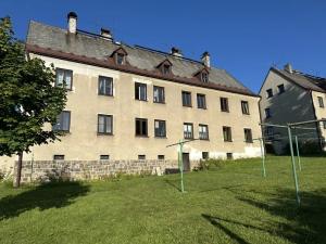 Pronájem bytu 4+1, Tanvald, U Stadionu, 78 m2