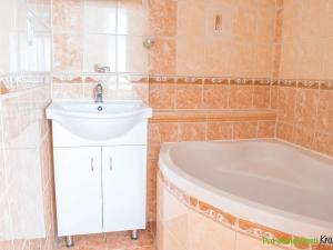 Prodej bytu 3+1, Strašice, 64 m2