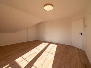 Prodej rodinného domu, Popovičky, Na Skalce, 340 m2