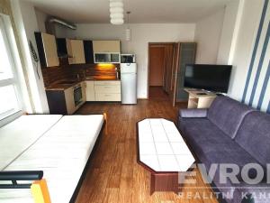 Pronájem bytu 1+kk, Pardubice - Polabiny, Bělehradská, 40 m2