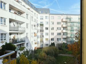 Pronájem bytu 2+kk, Praha - Vysočany, Zbuzkova, 44 m2