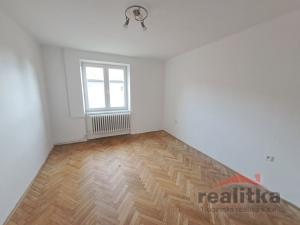 Prodej bytu 3+1, Opava, Polní, 69 m2