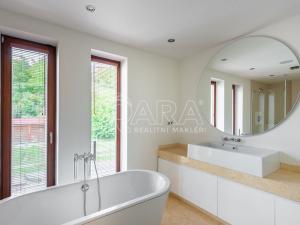 Pronájem vily, Statenice, U Školy, 364 m2