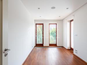 Pronájem vily, Statenice, U Školy, 364 m2