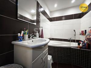 Prodej bytu 3+1, Větrný Jeníkov, 74 m2