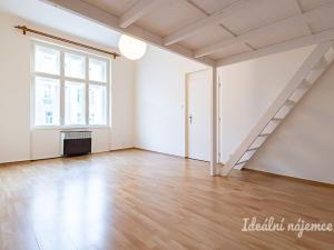 Pronájem bytu 2+kk, Praha - Nusle, Jaromírova, 43 m2