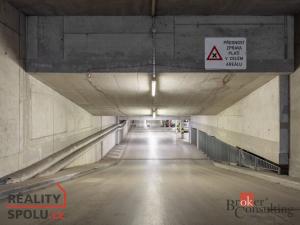 Prodej garážového stání, Brno - Královo Pole, Mojmírovo náměstí, 13 m2