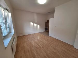 Pronájem bytu 2+kk, Praha - Vysočany, Novovysočanská, 45 m2
