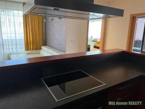 Pronájem bytu 3+kk, Praha - Vysočany, Ocelářská, 80 m2