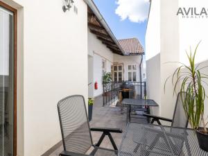 Prodej komerční nemovitosti, Benešov, Masarykovo náměstí, 256 m2