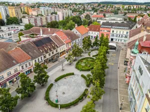 Prodej komerční nemovitosti, Benešov, Masarykovo náměstí, 256 m2