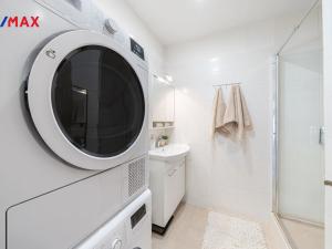 Prodej bytu 2+1, Praha - Kamýk, Zárubova, 54 m2