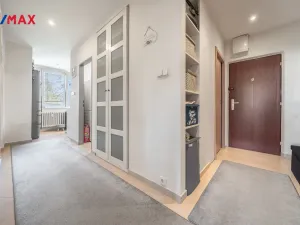 Prodej bytu 2+1, Praha - Kamýk, Zárubova, 54 m2