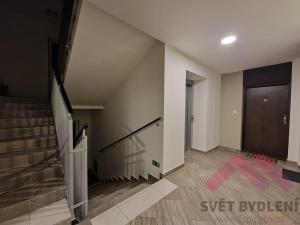 Pronájem bytu 1+kk, Praha - Vršovice, Petrohradská, 30 m2