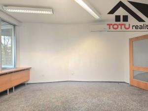 Pronájem kanceláře, Chrudim, Palackého třída, 17 m2