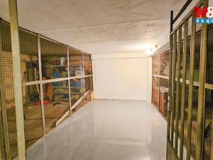 Pronájem garáže, Praha - Vokovice, Tobrucká, 15 m2