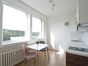 Pronájem bytu 1+1, Praha - Jinonice, Peroutkova, 32 m2