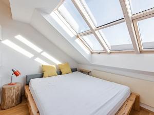 Pronájem bytu 2+kk, Praha - Nusle, Mojmírova, 54 m2