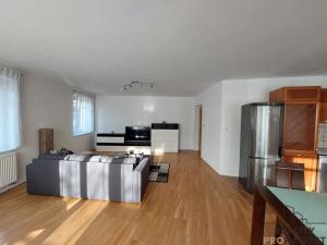 Pronájem bytu 2+kk, Praha, Benická, 80 m2