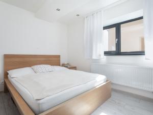 Prodej bytu 2+kk, Kravaře, Poštovní, 41 m2