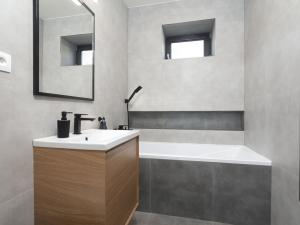 Prodej bytu 2+kk, Kravaře, Poštovní, 60 m2