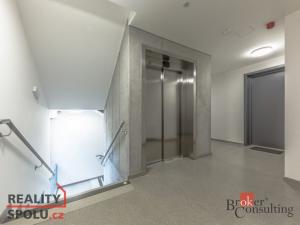 Prodej bytu 2+kk, Praha - Dolní Chabry, Ústecká, 58 m2