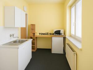 Pronájem bytu 1+1, Zlín, Štefánikova, 28 m2