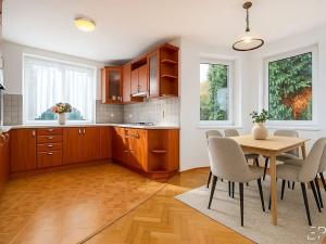 Prodej rodinného domu, Záryby, 266 m2