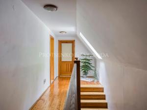 Prodej ubytování, Mnichovice, Nad rybníkem, 312 m2