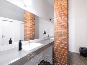 Pronájem komerční nemovitosti, Brandýs nad Labem-Stará Boleslav - Brandýs nad Labem, Masarykovo náměstí, 89 m2