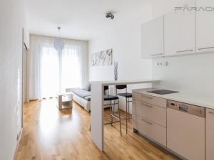 Pronájem bytu 2+kk, Praha - Michle, Baarova, 46 m2