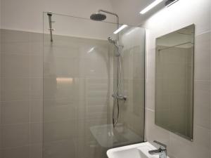 Pronájem bytu 1+kk, Praha - Smíchov, U Nikolajky, 32 m2