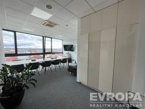 Pronájem kanceláře, Pardubice - Zelené Předměstí, třída Míru, 56 m2