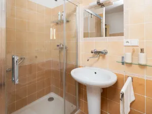 Prodej bytu 2+1, Stará Paka - Karlov, 72 m2