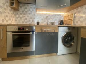 Pronájem bytu 2+kk, Praha, Zvoncovitá, 54 m2