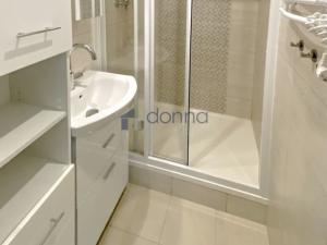 Pronájem bytu 2+kk, Praha, Zvoncovitá, 54 m2