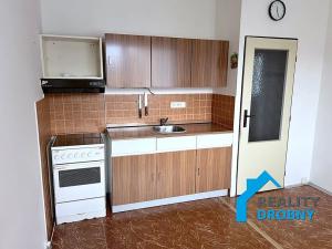 Pronájem bytu 1+1, Děčín, Na Valech, 34 m2