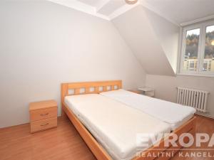 Pronájem bytu 3+1, Karlovy Vary, náměstí Dr. M. Horákové, 81 m2