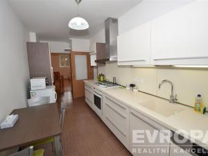 Pronájem bytu 3+1, Karlovy Vary, náměstí Dr. M. Horákové, 81 m2