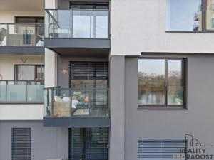 Pronájem bytu 2+kk, Praha - Holešovice, Sanderova, 65 m2