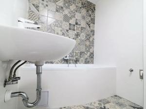 Prodej bytu 2+kk, Praha - Michle, Vokáčova, 41 m2