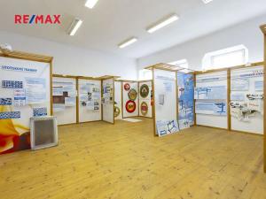 Prodej výrobních prostor, Dašice, náměstí T. G. Masaryka, 2490 m2