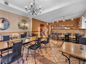 Prodej činžovního domu, Nový Bor, nám. Míru, 507 m2