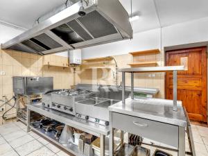 Prodej činžovního domu, Nový Bor, nám. Míru, 507 m2