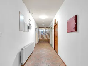 Prodej činžovního domu, Nový Bor, nám. Míru, 507 m2