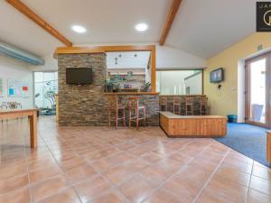 Pronájem kanceláře, Buštěhrad, Náměstí, 576 m2